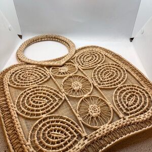 Elegant Tan Woven straw Tote Bag